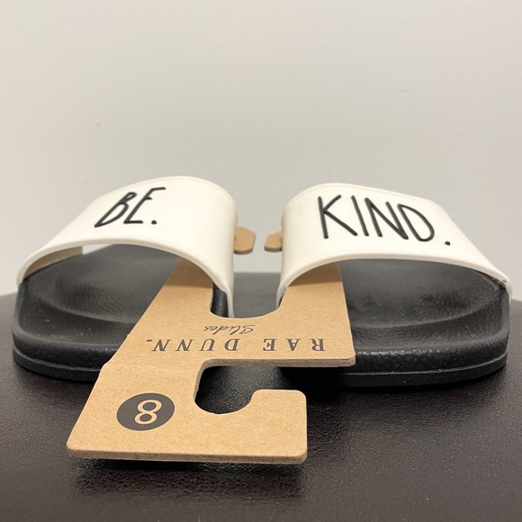 Rae Dunn Black Ivory Be Kind Slides NWT 8 *minor discoloration* - Picture 3 of 10